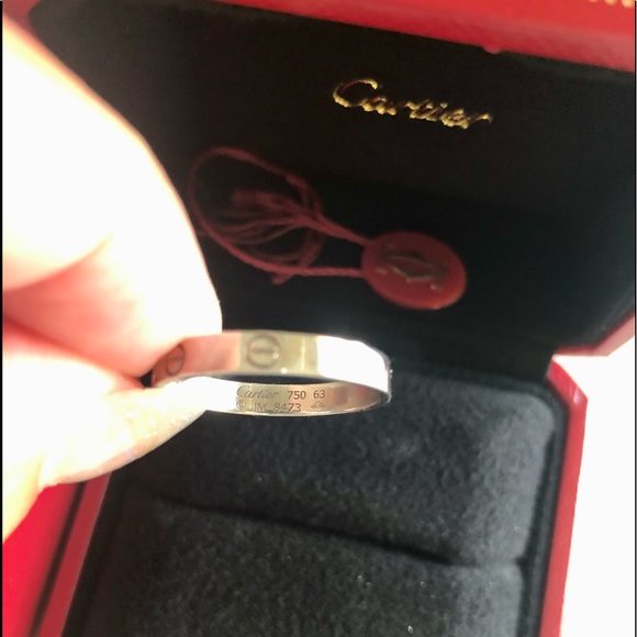 Listing ends 10.9! Like new wg mini lovering!Flawless! Unisex.Price is firm! - Picture 2 of 4